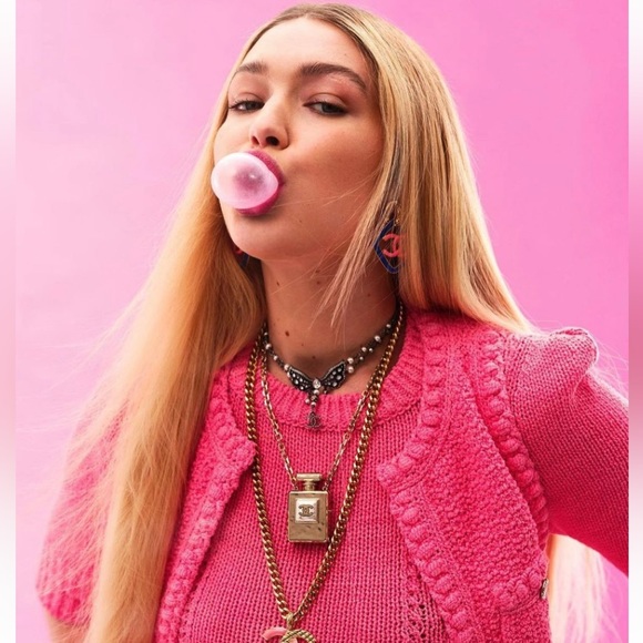 Auth Chanel 22S Diamond Shape CC Dangle Gold Clip-On Earrings - Picture 8 of 9